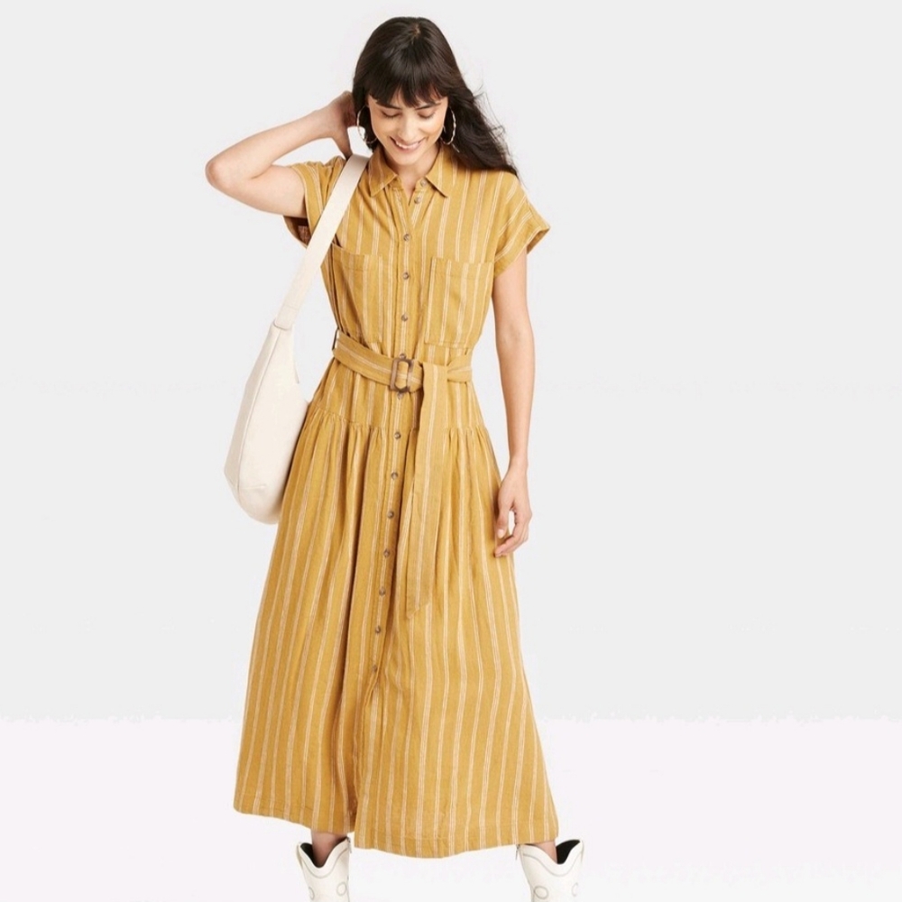 NWT Women's short sleeve belted midi shirtdress